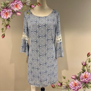 Luxology Blue and White floral boat neckline long sleeve Dress size 4
